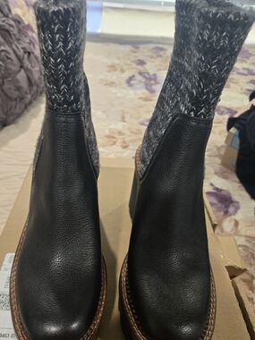 Women's Black Leather Knit-Top Ankle Boots